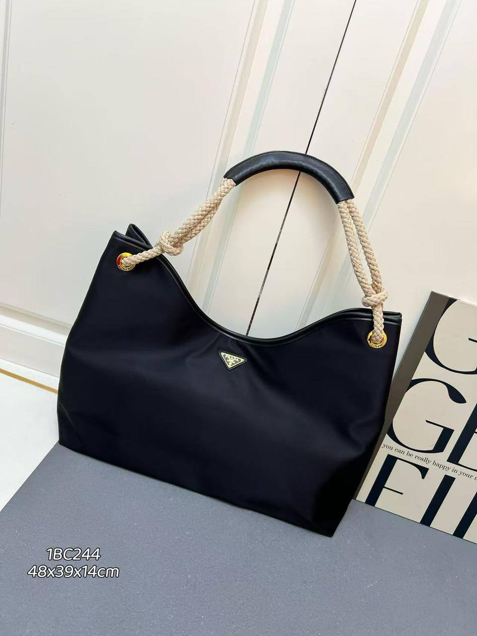 Prada
Master
💕💕
48cm💕 
320 dhs❣️

Zain228
♥️♥️♥️