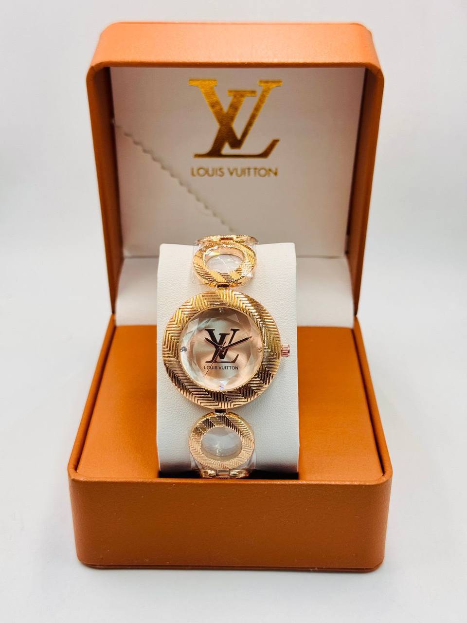 LV ladies 
55 dhs🇦🇪🇦🇪

Zain08
♥️♥️♥️