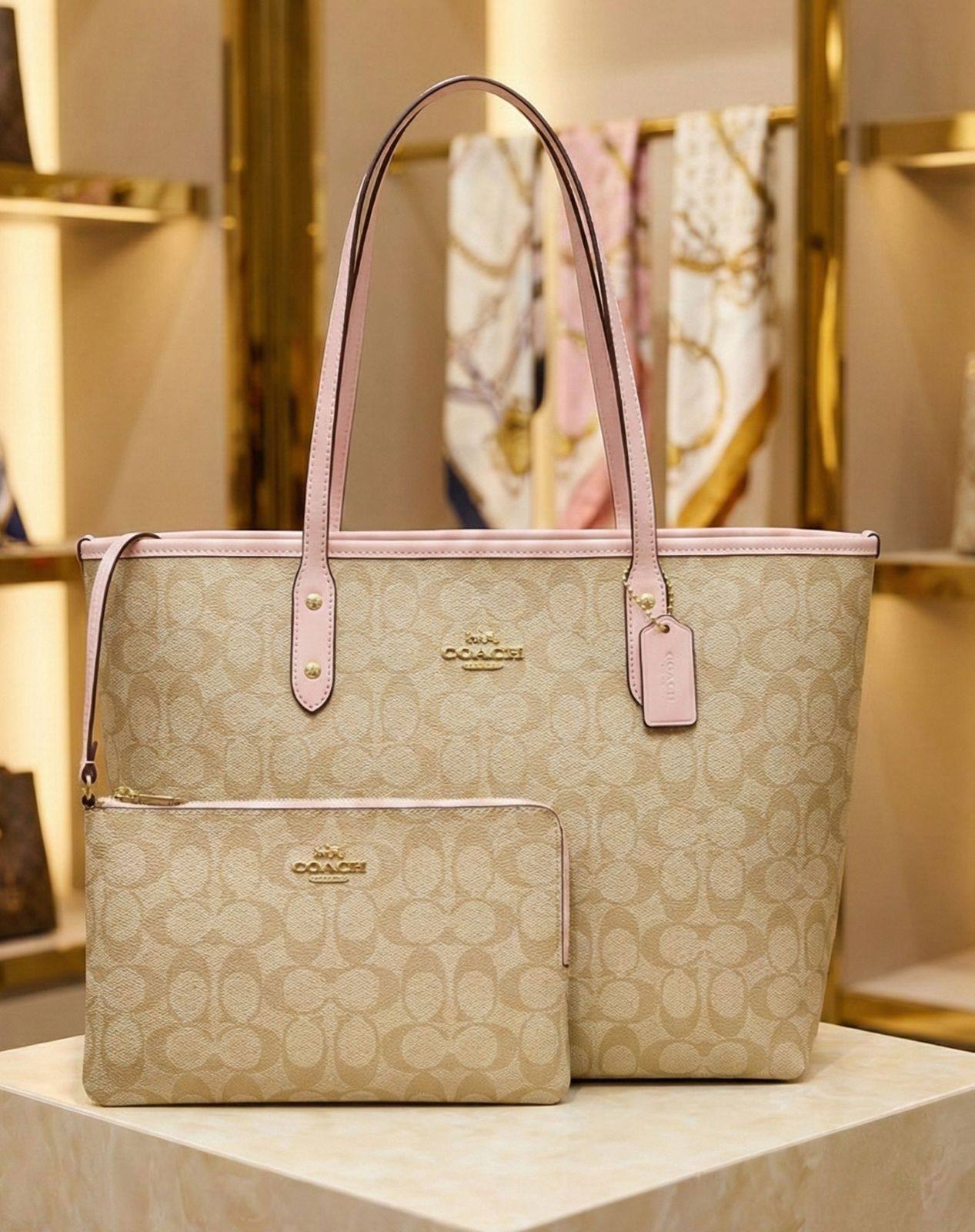 Coach
100 dhs🗽
Size. 40cm

Zain175
♥️♥️♥️