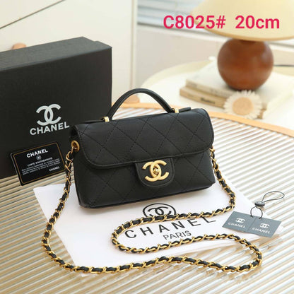 Chanel
100 dhs🇦🇪🇦🇪
with box
size 20cm

Zain26
♥️♥️♥️