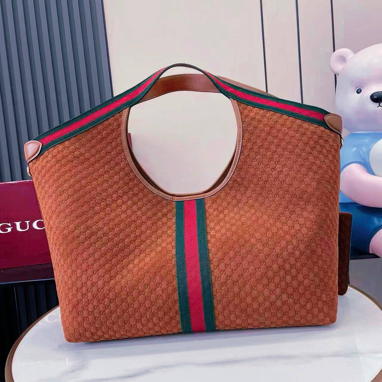 GUCCI 
COPY ONE 
250 dhs💛

Zain39
♥️♥️♥️
