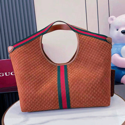 GUCCI 
COPY ONE 
250 dhs💛

Zain39
♥️♥️♥️