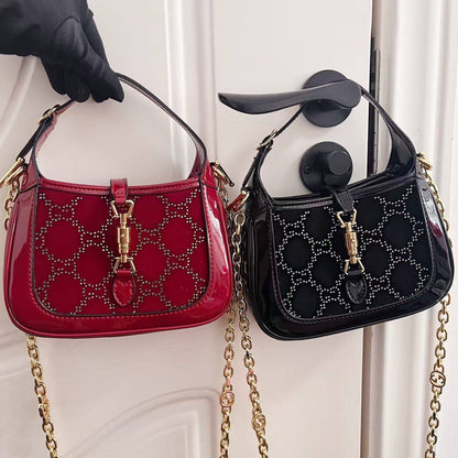 Gucci💕💕
Master
19cm💕 
260 dhs🗽
with double Box 🗃️

Zain228
♥️♥️♥️
