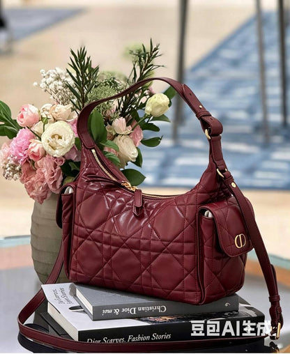Gucci

105 dhs🇦🇪🇦🇪

Zain26
♥️♥️♥️