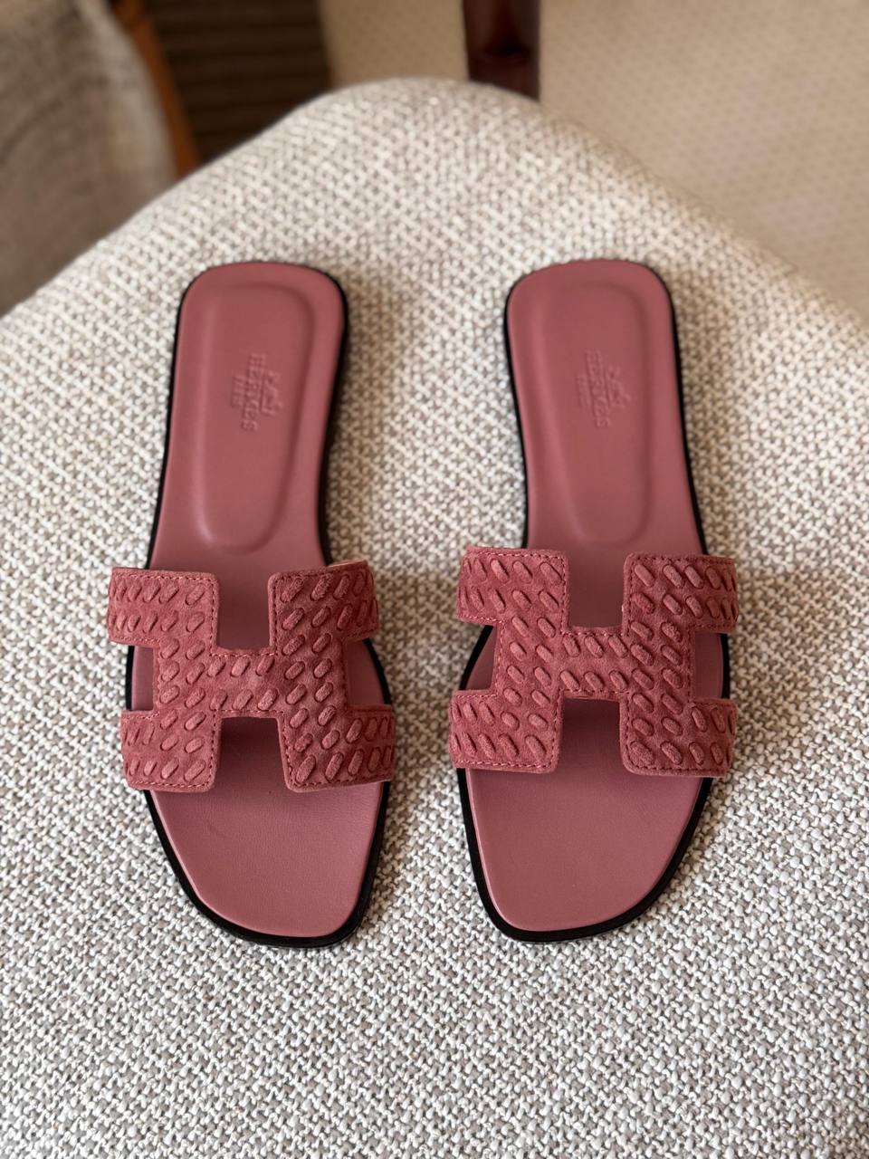 HERMES ❤️
🤩Available new 😍😍
Size: 36 to 41
Super master quality 
450 dhs✅

Zain198
♥️♥️♥️