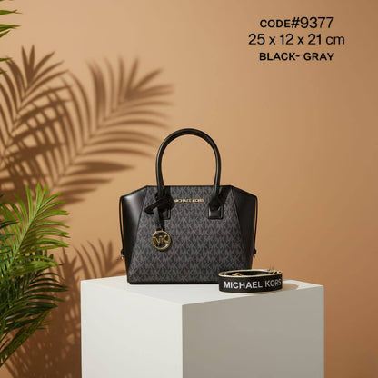 MK ᴀᴠʀɪʟ
ᴛᴏᴘ - ᴢɪᴘ sᴀᴛᴄʜᴇʟ
sɪɢɴᴀᴛᴜʀᴇ ʟᴏɢᴏ ᴘʀɪɴᴛ
ʟᴇᴀᴛʜᴇʀ ᴍᴀᴛᴇʀɪᴀʟ
ɢᴏʟᴅ ʜᴀʀᴅᴡᴀʀᴇ
ᴡɪᴛʜ ʟᴏɴɢ ʙᴇʟᴛ sᴛʀᴀᴘ
sɪᴢᴇ : 25 cm

75 dhs💓

Zain31
♥️♥️♥️