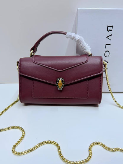 Bvlgari
110 dhs💓
with box
🎁🎁🎁

size 19×5×10cm

Zain213
♥️♥️♥️