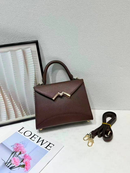 MOYNAT 
GOOD QUALITY WITH BOX 
110 DHS🇦🇪🇦🇪

Zain295
♥️♥️♥️