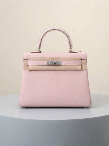 Hermes Kelly 

28CM

Super master quality 
Available ✨💕💕

With full packing 📦🎀

For Price 👇 WhatsApp✅
0568585901 
0507557372
0552275751 Owner Zain 👌

Zain252
♥️♥️♥️
