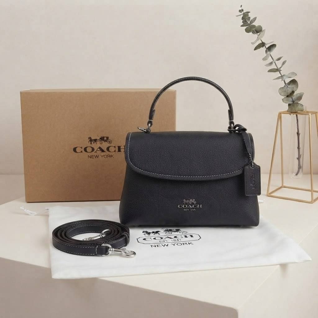 COACH Emory
Top Handle Bag
Signature Chenille &
Leather Grained Material
Gold & silver Hardware
With BOX
Size : 23 cm

100 dhs🇦🇪🇦🇪

Zain239
♥️♥️♥️