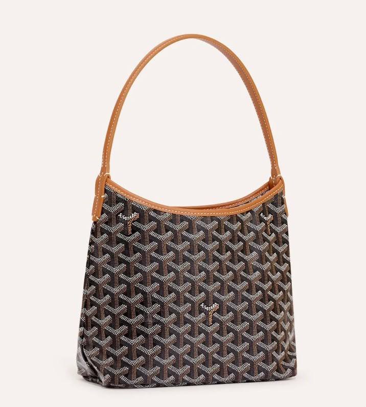 GOYARD Hobo
Bohème Mini Bag
Chevron Goyardine Canvas
Size: 21 cm
Without BOX

90 dhs🇦🇪🇦🇪

Zain239
Zain215
♥️♥️♥️