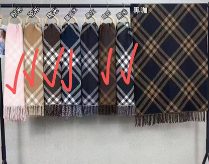 Scarf
Winter scarf cashmiri 
good quality
45 dhs❣️

Zain278
♥️♥️♥️
