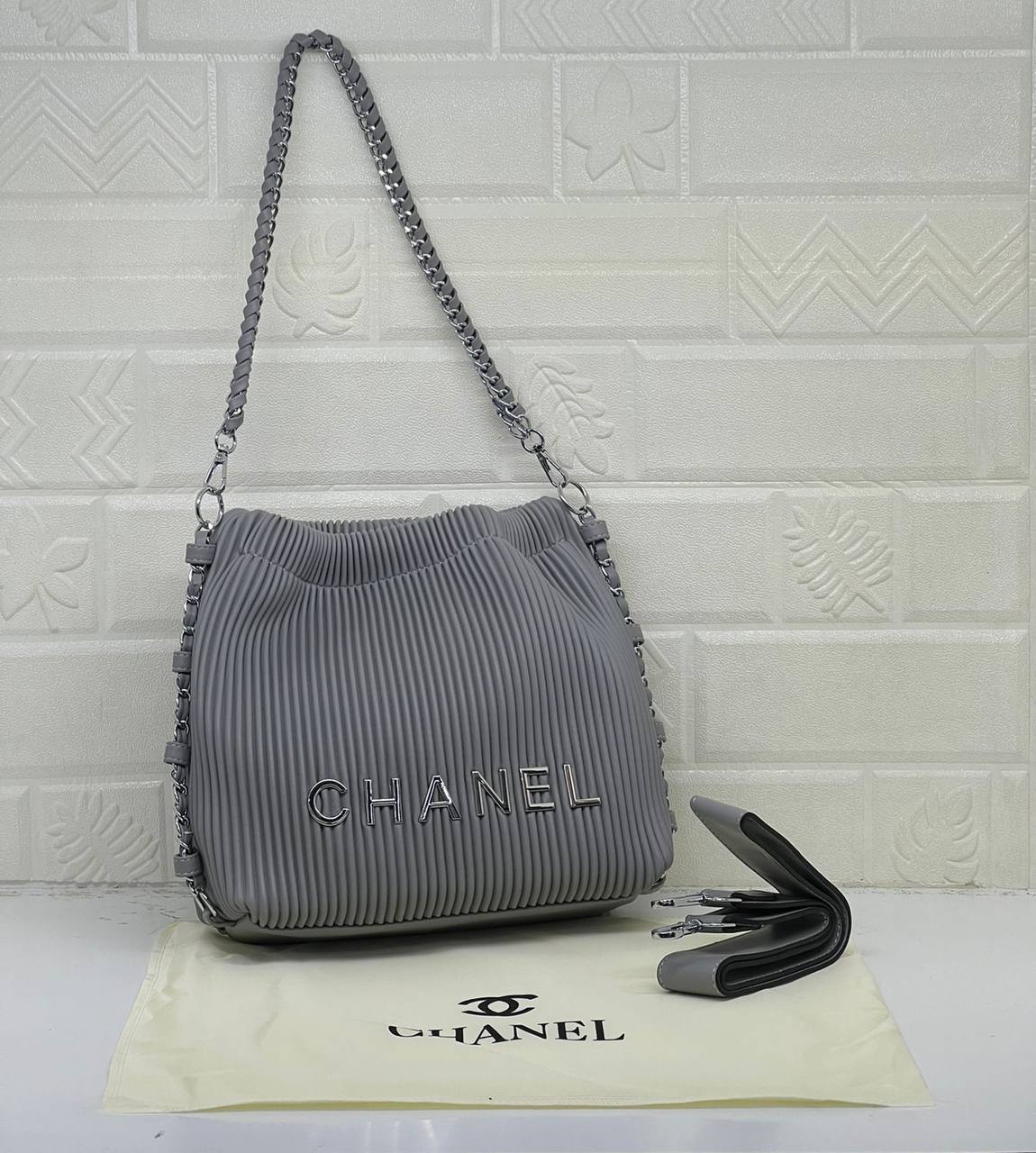 Chanel
105 dhs🪙🖤

Zain13
♥️♥️♥️