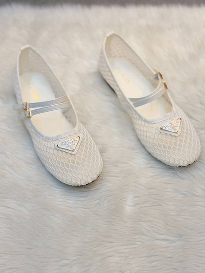 Prada   
good Quality 
Size 36-41
115 dhs✅

Zain296
♥️♥️♥️