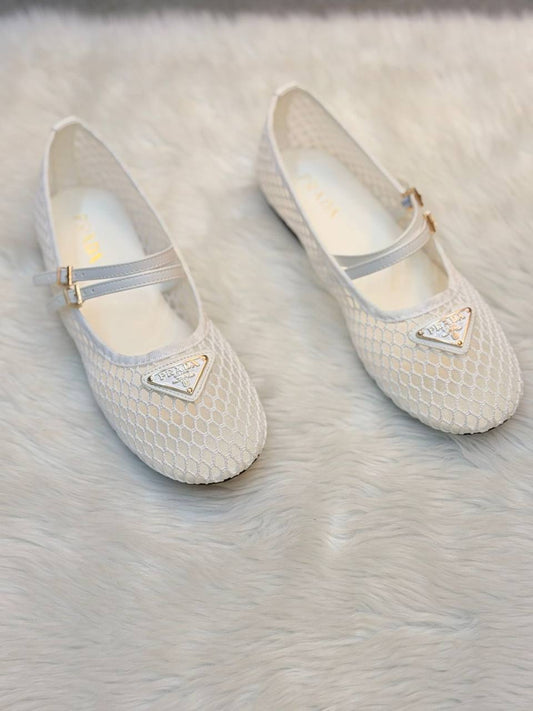 Prada   
good Quality 
Size 36-41
115 dhs✅

Zain296
♥️♥️♥️