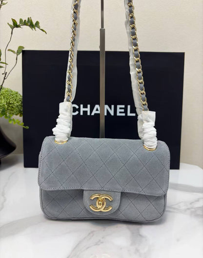 Chanel 

new arrival 

290 dhs🇦🇪🇦🇪
20cm🥰🥰

Zain228
♥️♥️♥️