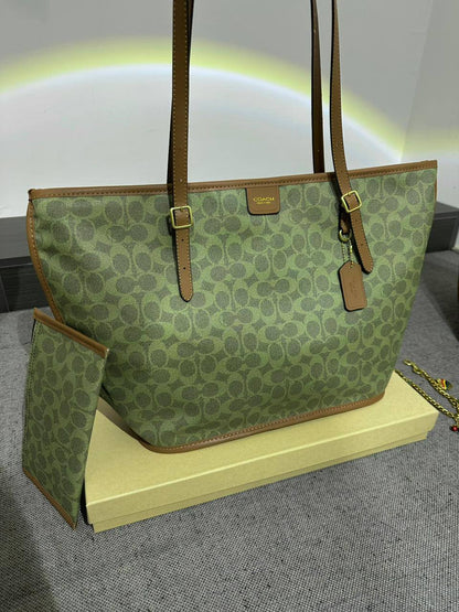 COACH
   Distribution chain
Size :   bottom34cm   
above50cm

100 dhs💓

Zain04
♥️♥️♥️