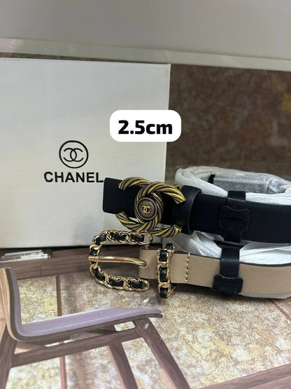Leather belt

with box 
🎁🎁🎁

60 dhs✅

Zain190
♥️♥️♥️