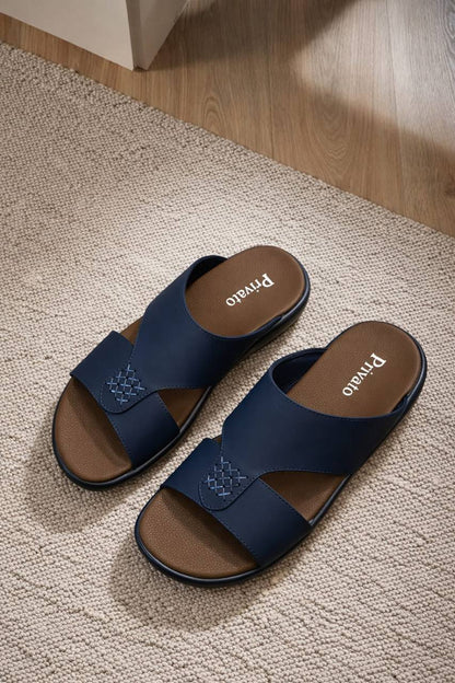 slippers for men good quality  with box and paper bag size available (40to46) 6to12) 
180 dhs❣️

Zain59
♥️♥️♥️