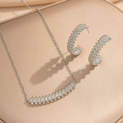 Necklace and earring Set of 2 
Offer price 

40 dhs🪙🌨️

Zain242
♥️♥️♥️