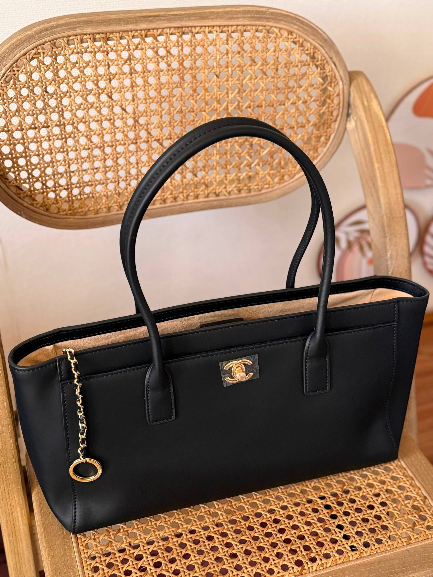 New Collection✨✨✨
CHANEL
35cm
410 dhs✅
*MASTER QUALITY*

Zain167
♥️♥️♥️