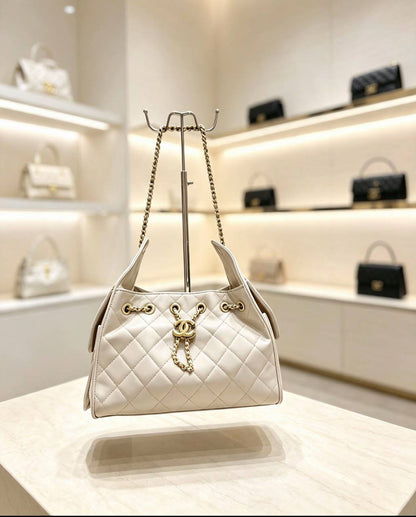 Chanel
120 dhs🇦🇪🇦🇪
Good quality 

Zain07
♥️♥️♥️