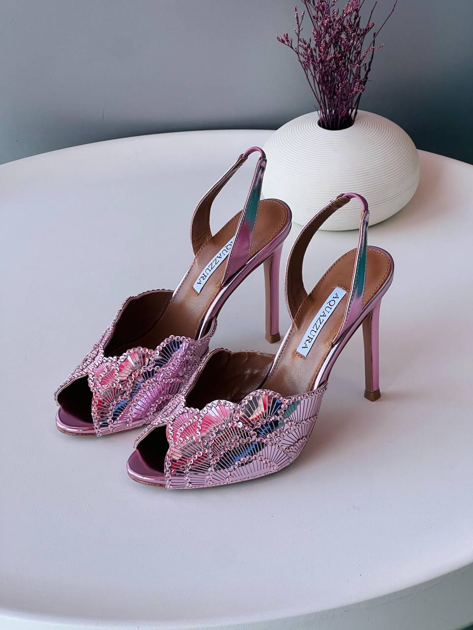 Aquzzura 
Size 36_41
Heel 10.5 cm
Super high quality* 
600 dhs🪙🌨️

Zain176
♥️♥️♥️