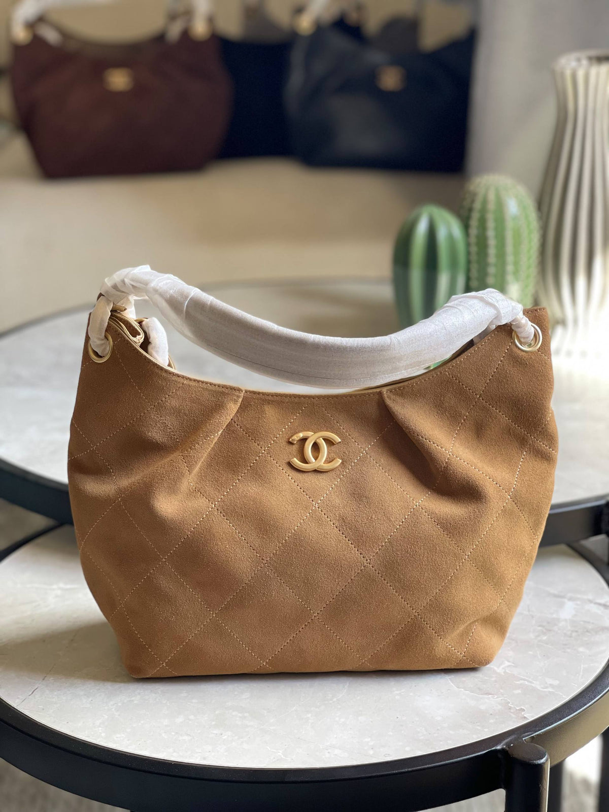 Chanel  
Available original box 
With full packing 
Super high quality 

For Price 👇 WhatsApp✅
0568585901 
0507557372
0552275751 Owner Zain 👌

Zain283
♥️♥️♥️