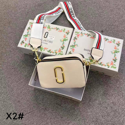 Marc Jacobs
85 dhs💓
with box

Zain26
♥️♥️♥️