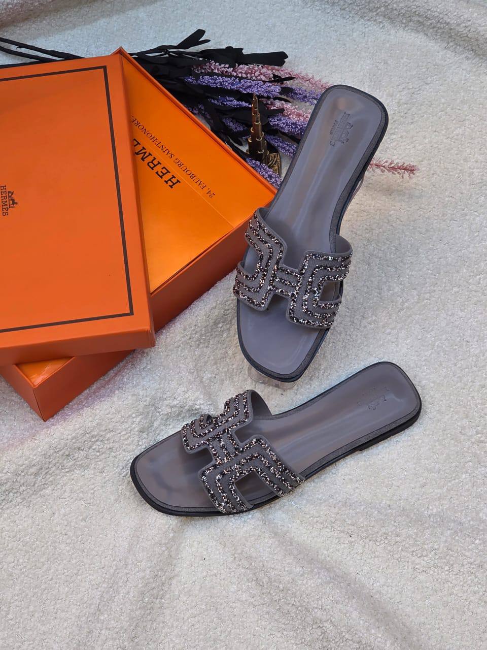 New. Herems

  Size  .  36.  to 41

95 dhs❣️

Zain80
♥️♥️♥️