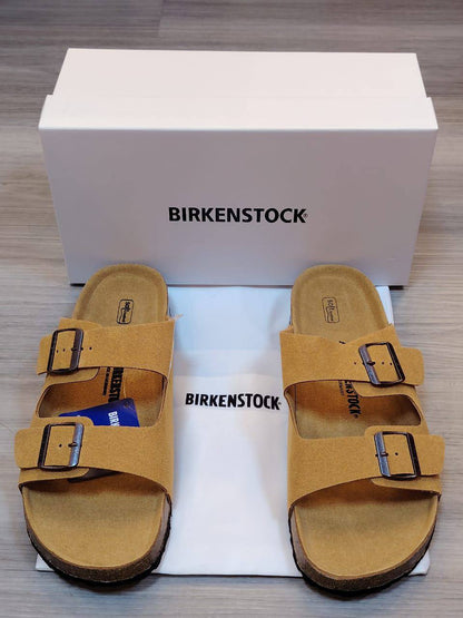 Birkenstock 
High Quality, New Arrived 
Size 40To 45
110 dhs🪙💕

Zain120
♥️♥️♥️
