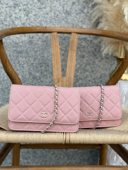 CHANEL
19cm
290 dhs✅
Top quality
With box🎁

Zain167
♥️♥️♥️
