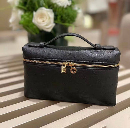 Loro piana

95 dhs🇦🇪🇦🇪

size：19cm

GOOD-quality 
with box

Zain35
♥️♥️♥️