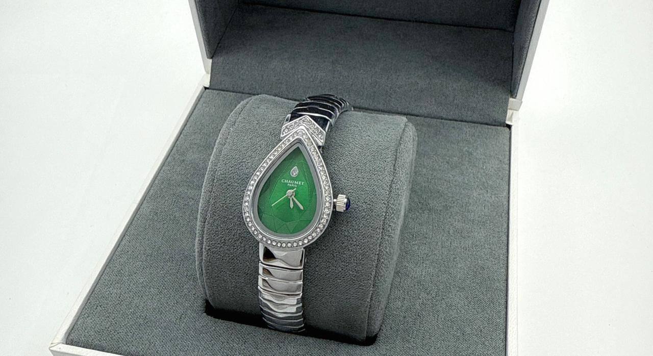 Ladies watch 
60 dhs🇦🇪

Zain45
♥️♥️♥️