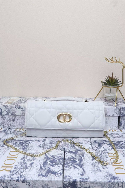 Dior
withbox 
100 dhs🇦🇪🇦🇪

Zain143
♥️♥️♥️