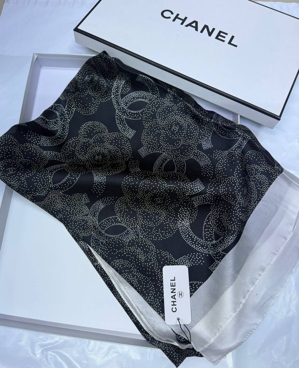 Silk scarf 🧣 
40 dhs✅

With box🎁
55 dhs✅

Zain93
♥️♥️♥️
