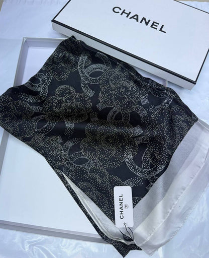 Silk scarf 🧣 
40 dhs✅

With box🎁
55 dhs✅

Zain93
♥️♥️♥️
