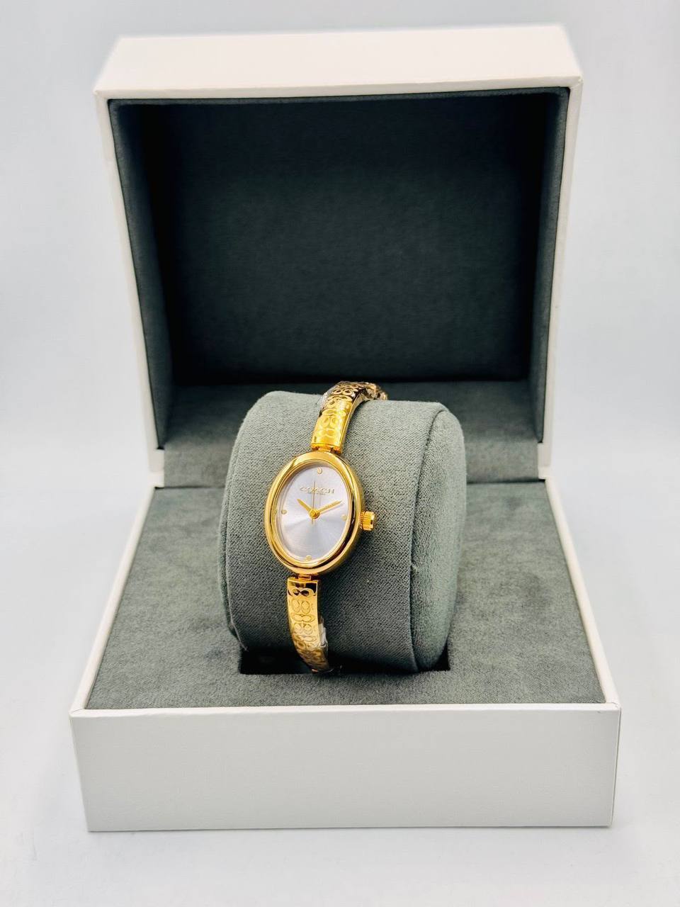 CAOCH Ladies 
55 dhs🇦🇪🇦🇪

Zain08
♥️♥️♥️