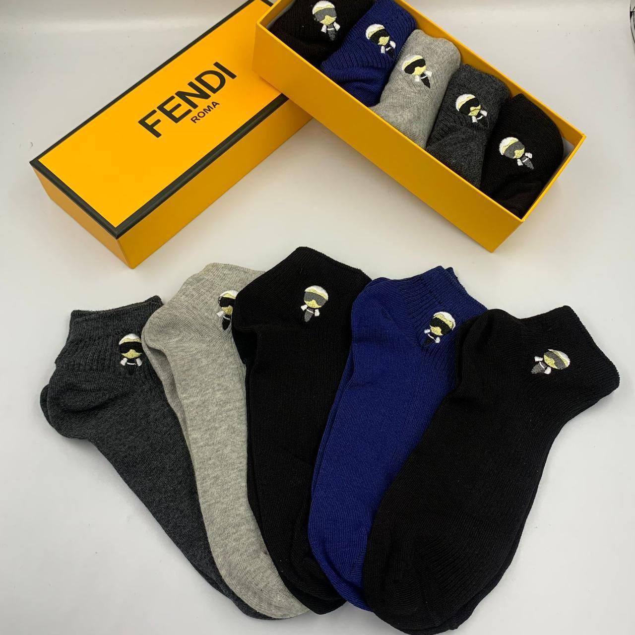 NEW CAME
SOCKS 
GOOD QUALITY 
35 dhs✅
(IN ONE BOX 5 PAIRS)

Zain40
♥️♥️♥️
