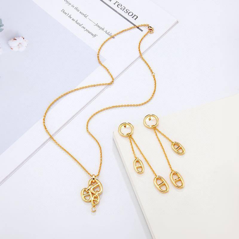 110 dhs✅ SET 
HERMES MASTER
💫✨
NECKLACE EARRINGS
WITH BOX AND PAPER BAG🛍️🎁

Zain89
♥️♥️♥️