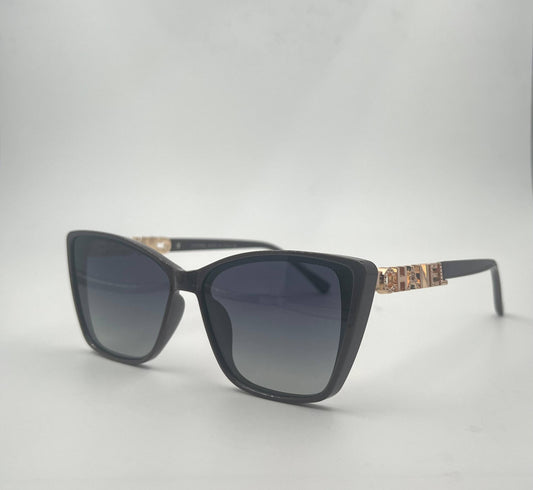 Chanel
Sunglasses 🕶️ 
good quality 💯

With master box 🗃️ 
50 dhs🌺

Zain273
♥️♥️♥️