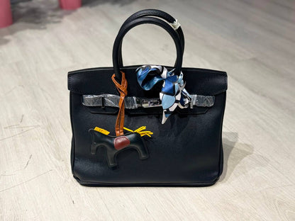 HEMERS BK
30cm
With  scarf & horse doll
120 dhs💓

Zain44
♥️♥️♥️