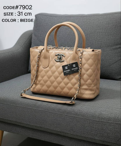 CHANEL ᴛᴏᴘ ʜᴀɴᴅʙᴀɢ
ᴄᴀᴠɪᴀʀ ʟᴇᴀᴛʜᴇʀ ᴍᴀᴛᴇʀɪᴀʟ
ᴘʟᴀᴛɪɴᴜᴍ ᴄᴏʟᴏʀ ʜᴀʀᴅᴡᴀʀᴇ
ғʟᴀᴘ ᴛᴡɪsᴛ ʟᴏᴄᴋ
ᴡɪᴛʜ ᴄʜᴀɴᴇʟ ʟᴏɢᴏ ʜᴀʀᴅᴡᴀʀᴇ
sɪᴢᴇ 31 cm
ᴡɪᴛʜᴏᴜᴛ BOX

110 dhs❤️

Zain31
♥️♥️♥️
