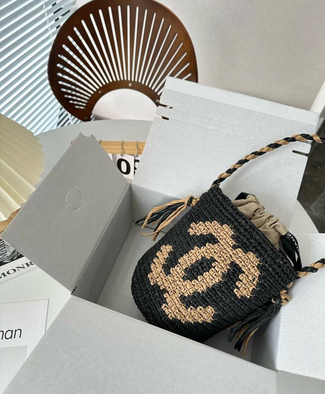 Chanel
85 dhs✅
Size 14*19

Zain07
♥️♥️♥️