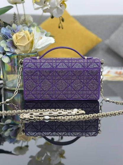 Dior Mini Bag Microbead Embroidered Cotton✅*
*Size 18 cm*
For Price 👇 WhatsApp✅
0568585901 
0507557372
0552275751 Owner Zain 👌

Zain274
♥️♥️♥️