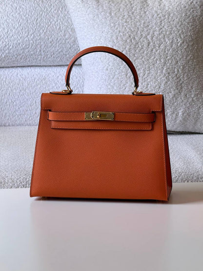 Hermes
kelly epsom 28cm💥Master quality ✅

with box📦
🎁🎁🎁

420 dhs💓

Zain52
♥️♥️♥️