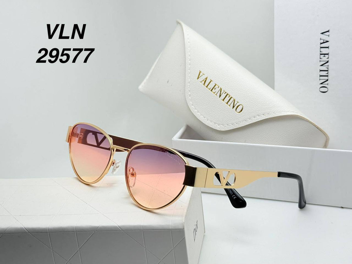 Ladies sunglasses 
70 dhs🇦🇪🇦🇪

Zain126
♥️♥️♥️