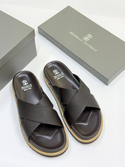 NEW CAME
MEN SLIPPER
BRUNELLO CUCINELLI
GOOD QUALITY
105 dhs🌺
39 TO 46

Zain40
♥️♥️♥️