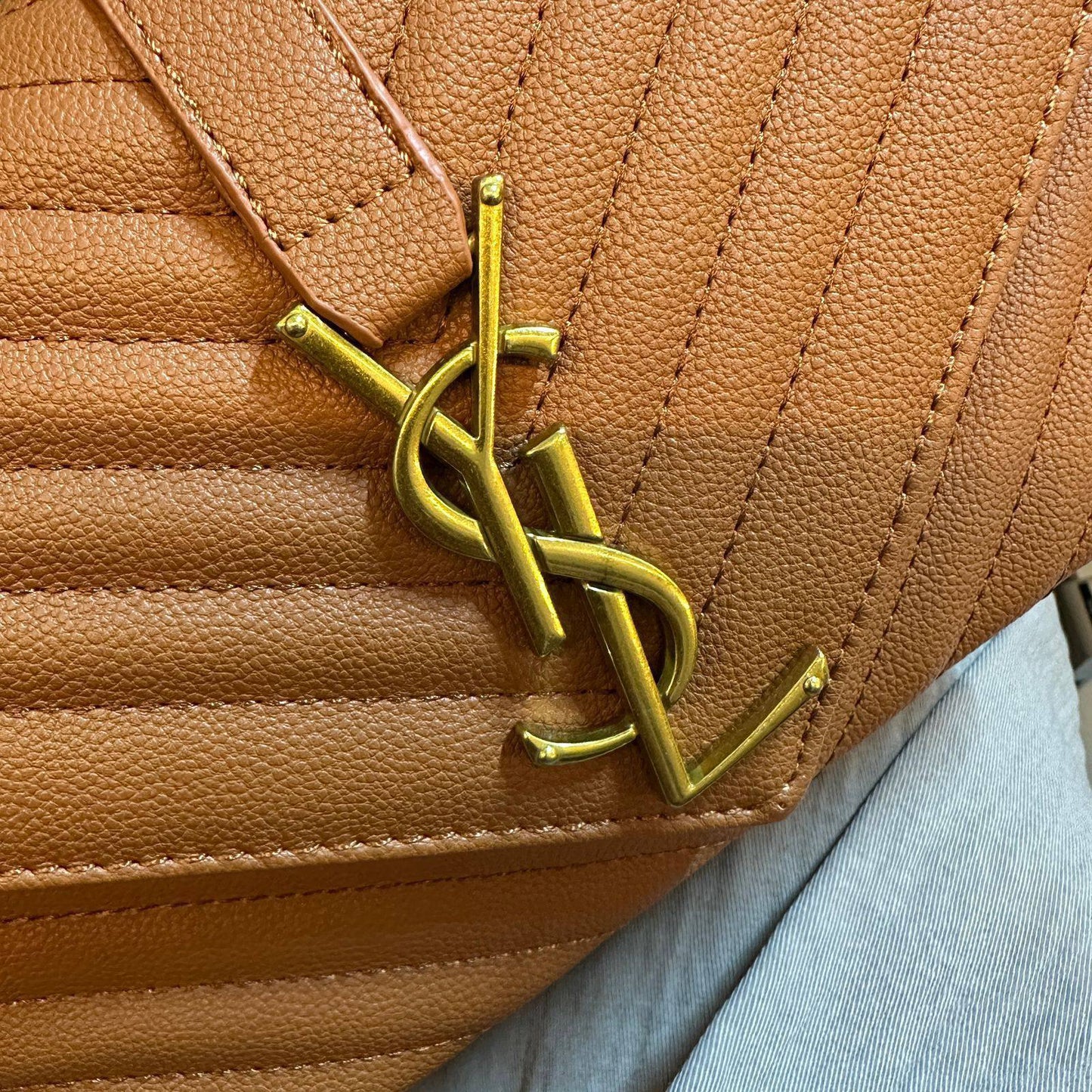 YSL 

RESTOCK GOOD QUALITY 
WITH BOX 
🎁🎁🎁

110 dhs❣️

Zain279
♥️♥️♥️