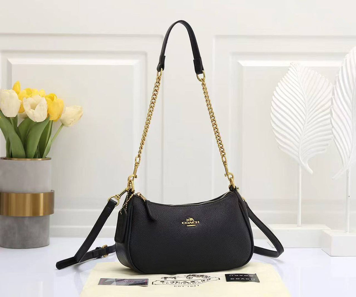 Coach
High quality

With box 
🎁🎁🎁

80 dhs🪙🌺

Zain136
♥️♥️♥️